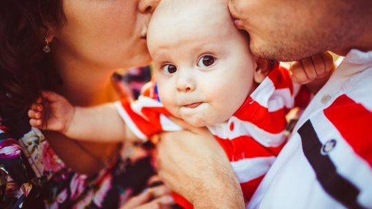 200 tysięcy złotych za urodzenie dziecka zamiast 800 plus