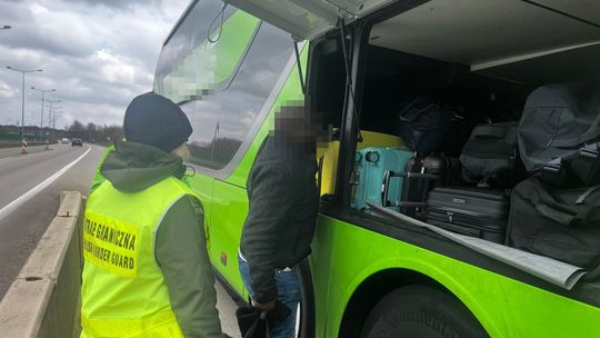 215 cudzoziemców musiało opuścić Polskę. Straż Graniczna podała najnowsze dane