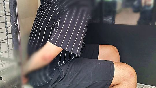 27-latek został zatrzymany po pościgu. Zatrzymali ich przechodnie i policjant po służbie.