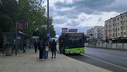 Autobusy i tramwaje inaczej pojadą. Powodem bieg uliczny