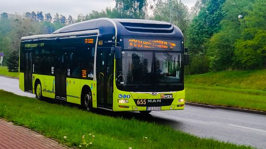 Autobusy i tramwaje pojadą inaczej. Zmiany już od 1 września