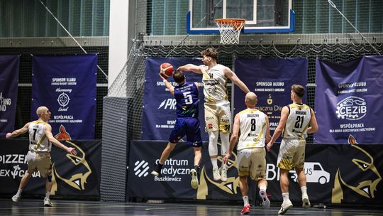 Bolesna porażka Kangoo Basket na własnym parkiecie