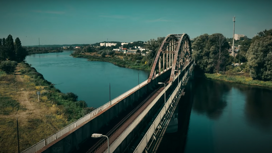 Budowa kładki pieszo-rowerowej na moście kolejowym  może kosztować 13 ml zł!