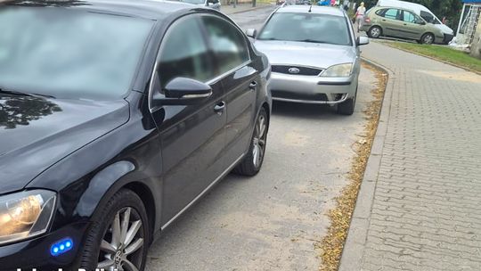 Chcieli uniknąć kontroli. Teraz grozi im wysoka grzywna Wszystko wydarzyło się na oczach policjantów. Dwie osoby mają problem