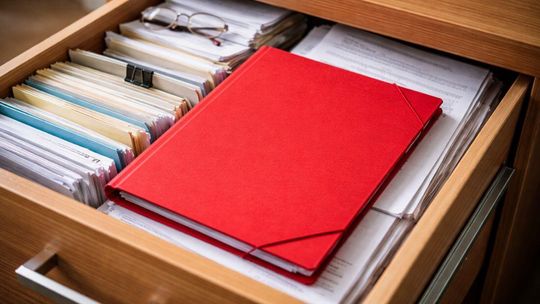 Czerwona teczka. To spokój dla naszych bliskich w nagłej sytuacji