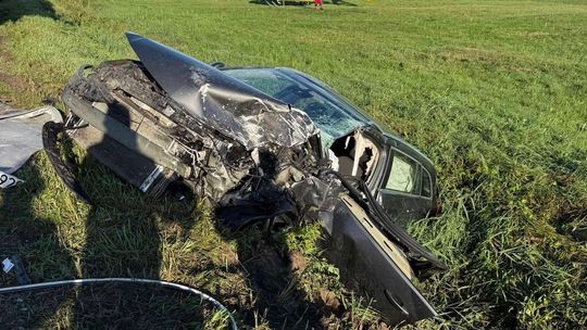 Czołowe zderzenie pod Drezdenkiem. Droga była całkowicie zablokowana