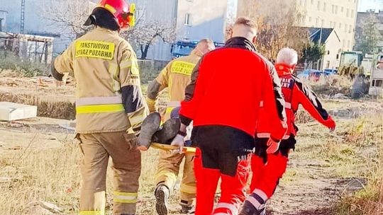 Czujność mieszkanki i szybka reakcja policjantów pomogła uratować życie