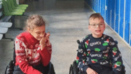 Dwoje dzieci z Gorzowa walczy o sprawność. Rodziny proszą o pilną pomoc