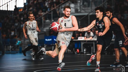 Drużyna Kangoo Basket rozpoczyna od zwycięstwa