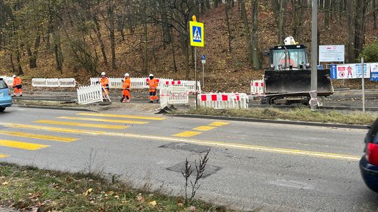 Eurovia ułożyła pierwsze warstwy nawierzchni na gorzowskim rondzie