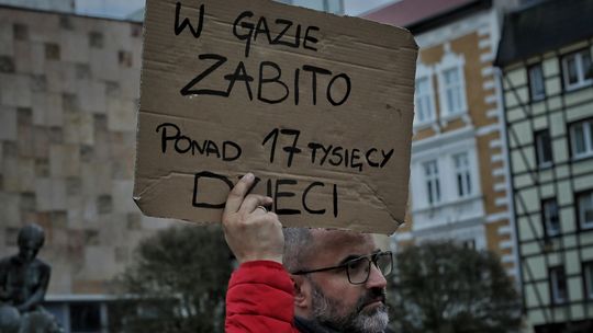 Flotylla Sumud i Gorzów na jednej linii frontu. Transparenty, okrzyki i dramatyczne pytania