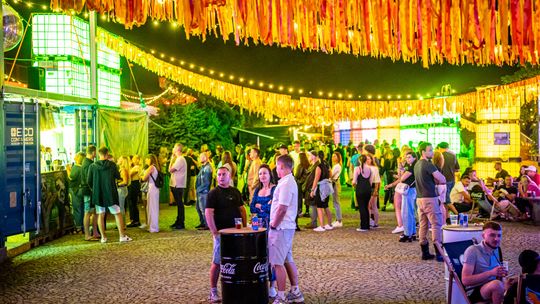 Gorący weekend w Wartowni – DJ Soina, DJ Inox i stand-up Filipa Brymory