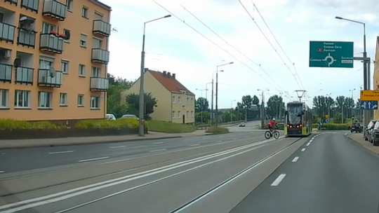 Gorzów. Niebezpieczna sytuacja z udziałem rowerzysty