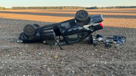 Groźnie wyglądające dachowanie w Lubuskiem. W aucie były dwie osoby