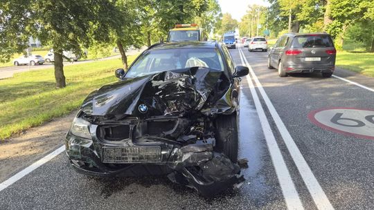 Groźny wypadek na DK22. Kierowca BMW był pijany, miał zakaz i przewoził narkotyki