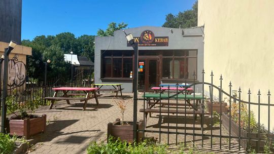 Huczne otwarcie, a teraz pusty lokal. Co dzieje się w centrum?