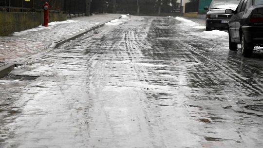 IMGW ostrzega. Taka pogoda stanowi zagrożenie dla zdrowia i życia