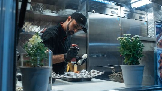 Jak zamówić food truck na własne wesele lub imprezę firmową?