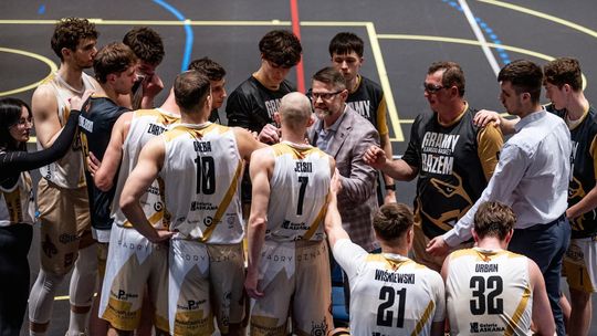 Kangoo Basket kończy sezon porażką w Kątach Wrocławskich Kangoo Basket kończy sezon porażką w Kątach Wrocławskich
