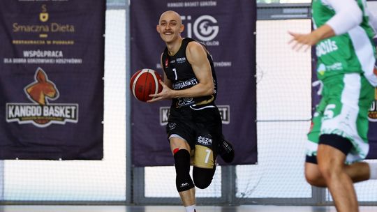 Kangoo Basket zwycięskie u siebie w hali