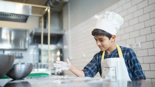 Kitchen Helper Kids-Wood – jakie korzyści przynosi dzieciom i rodzicom?
