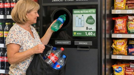 Koniec pułapki na bony kaucyjne z butelkomatów. Będą ważne znacznie dłużej