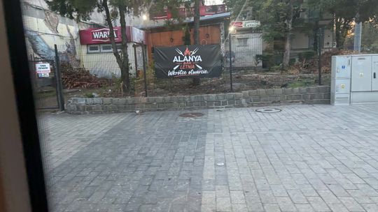 Koniec pustki w centrum Gorzowa. W znanym lokalu rozpoczęły się prace