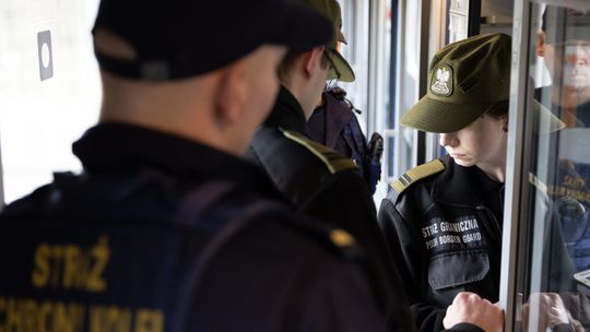 Kontrola w pociągu międzynarodowym. Cudzoziemiec nie miał dokumentów