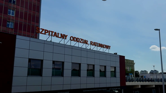 Kopnął ratowniczkę w twarz, bo „pomoc” mu się nie podobała