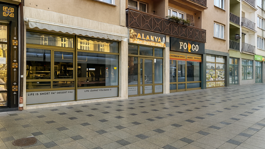 Kultowa cukiernia zniknęła z centrum. Na jej miejscu powstaje nowy kebab