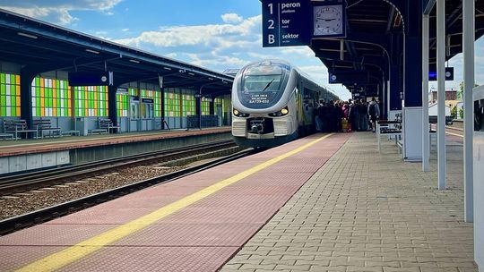 Letnia korekta rozkładu jazdy Polregio. Ruszają pociągi nad jeziora i morze