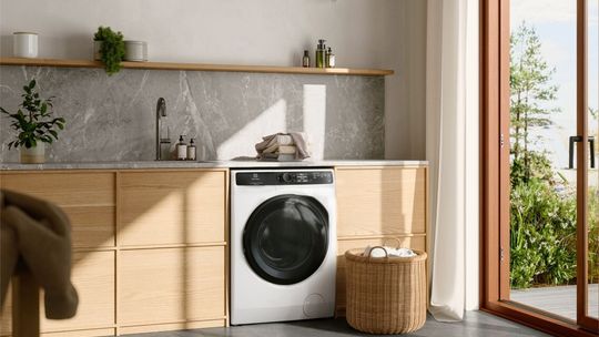 Masz wątpliwości, jak prać delikatne ubrania? Dzięki UniversalDose® możesz je skutecznie wyprać nawet w niskiej temperaturze