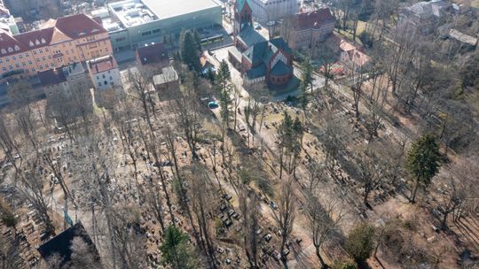 Miejska wyszukiwarka pomoże w odnajdywaniu grobów