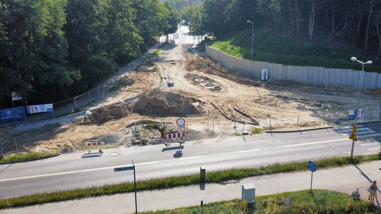 Wznowiono prace na rondzie przy ul. Słowiańskiej i Fredry