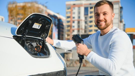 Na potęgę kradną kable ze stacji ładowania aut. Branża domaga się kontroli skupów złomu