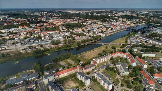 Nasze wypłaty są coraz mniej warte. Drożyzna skłania Polaków do zmiany pracy