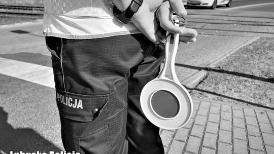 Nie ryzykuj życia na torach. Policja ostrzega przed tragedią na przejazdach kolejowych