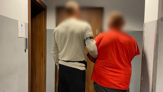 Nietypowy złodziej w rękach policji. Zakładał prześcieradło, by kraść paliwo