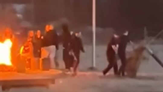 Nocny popis młodzieży nad jeziorem. Nagrania pokazują więcej, niż można się spodziewać