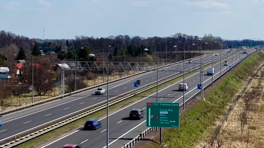 Nowe urządzenia już działają. Kierowcy muszą uważać na jednym z głównych odcinków