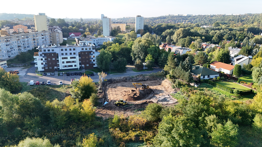 Nowy sklep powstaje w Gorzowie. Na miejscu pracuje ciężki sprzęt