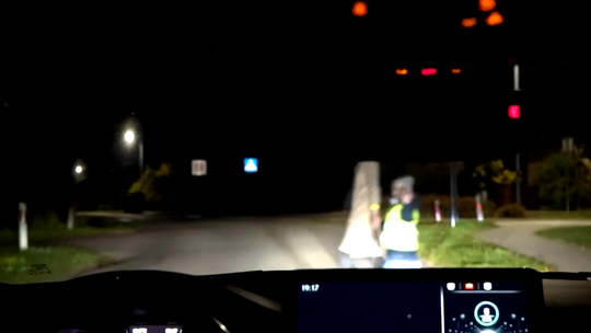 Odblaski ratują życie – policja apeluje do pieszych