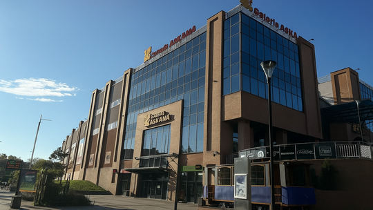 Oficjalny znak na ścianie – Starbucks szykuje się do startu