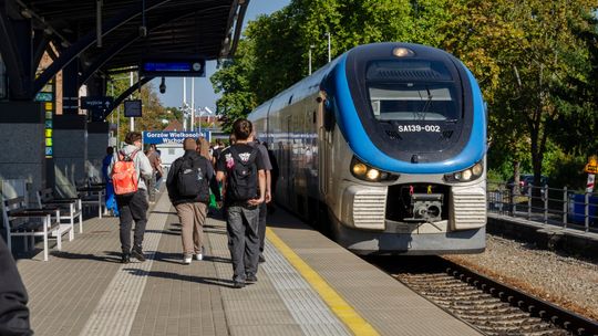 Ogromna poprawa na lubuskiej kolei. Takiego miesiąca nie było od początku 2024 roku