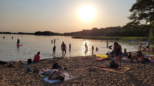 Okoliczne jeziora idealnym miejscem na relaks i wypoczynek