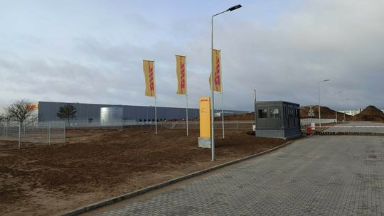 Pierwsza hala centrum logistycznego DHL na finiszu