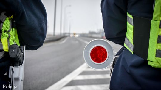 Pijany kierowca rozbił auto na S3. Miał ponad 2,5 promila