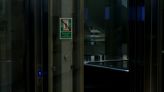 Po awariach starych urządzeń zamontowano nowe windy w bibliotece