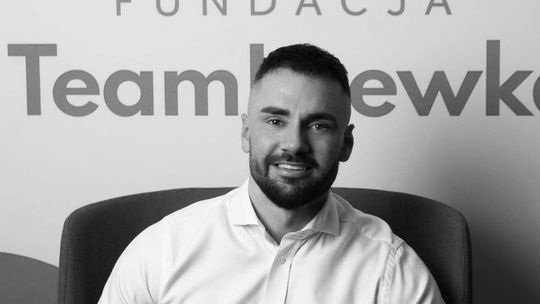 Pogrzeb Łukasza Litewki. Pożegnanie na cmentarzu bez kamer