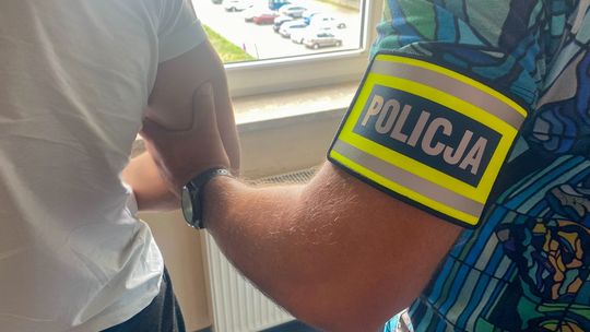 Policja zatrzymała dwóch poszukiwanych. Trafią za kraty